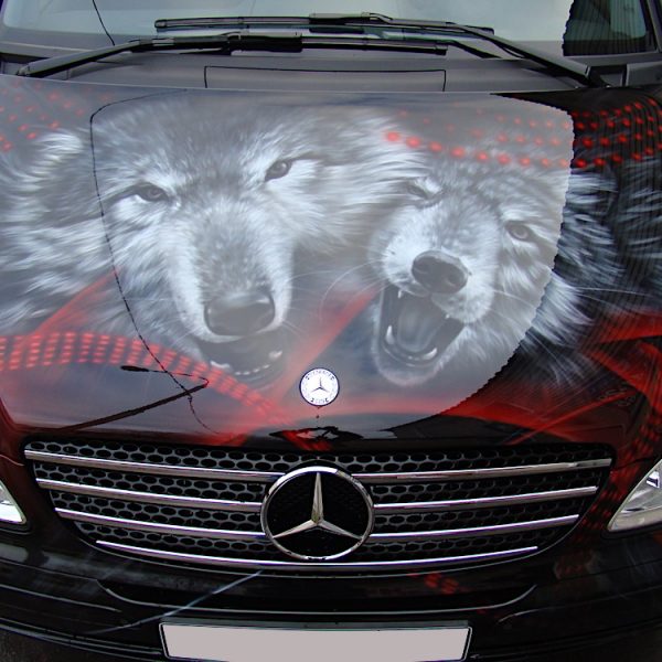 Аэрография на микроавтобусе Mercedes - волки