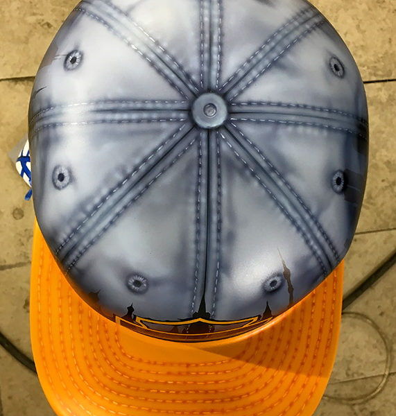 Аэрография на шлеме-бейсболке